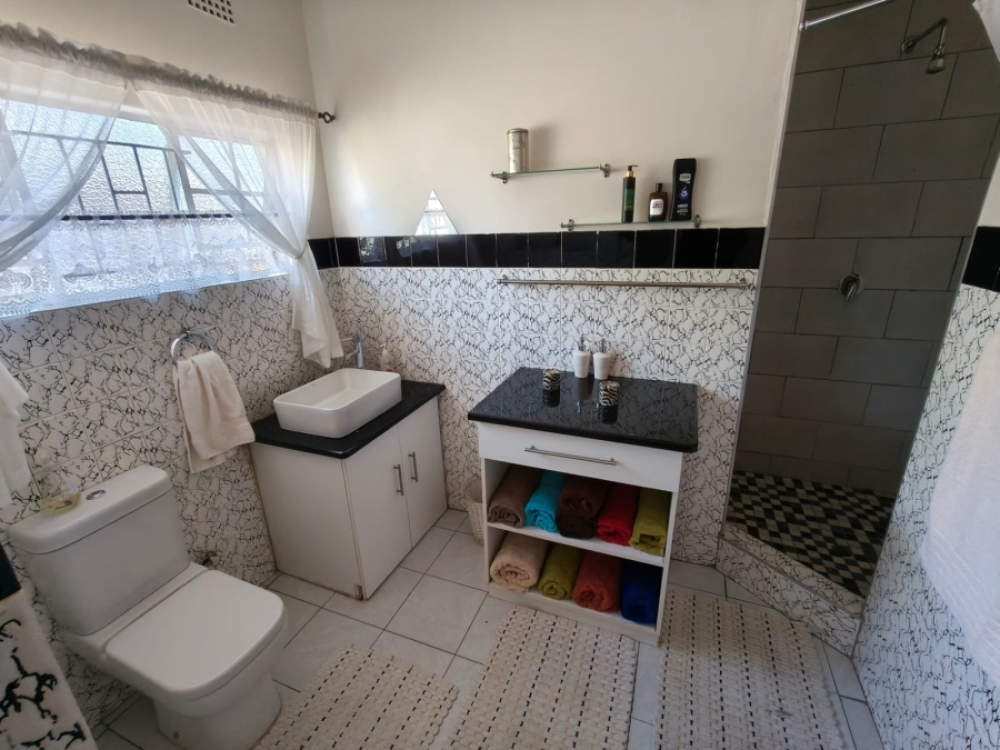 4 Bedroom Property for Sale in Safari Gardens North West